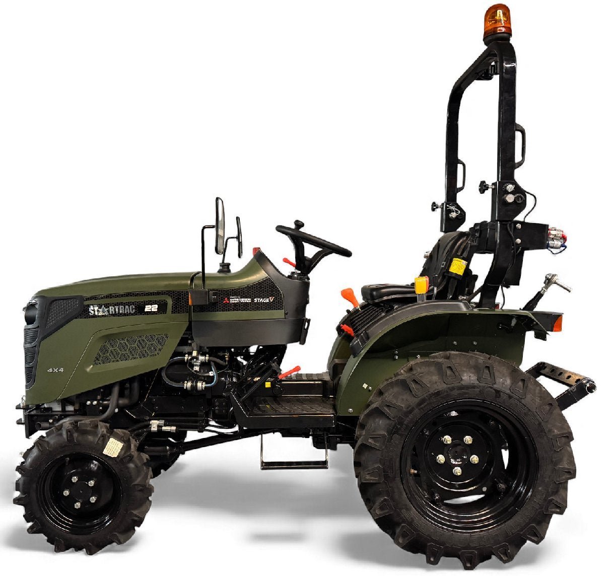 Startrac 22 Kleintraktor Nato-Grün – 22 PS Allradtraktor mit Ackerstollenbereifung – Bild 3