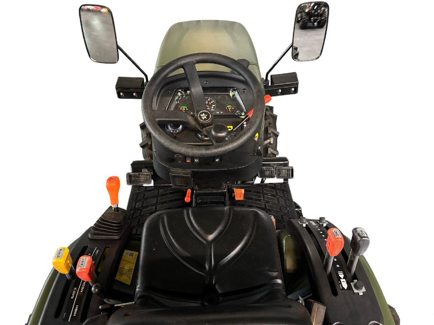 Startrac 22 Kleintraktor Nato-Grün – 22 PS Allradtraktor mit Ackerstollenbereifung – Bild 17