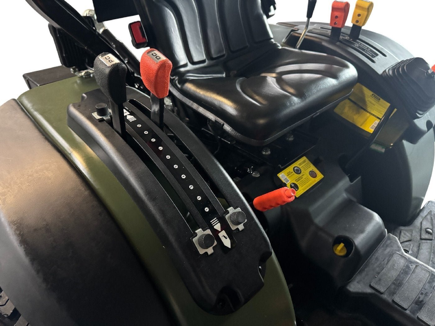Startrac 26 HST Kleintraktor Vorführmodell – 25 PS, Hydrostat, Frontzapfwelle, Frontkraftheber – Bild 9
