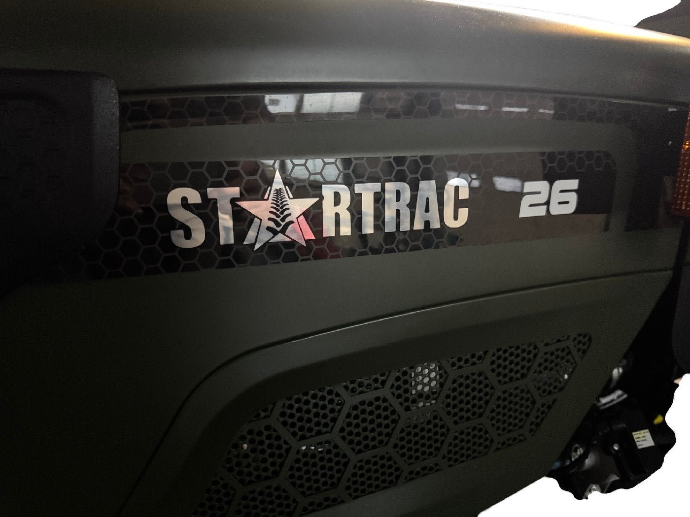 Startrac 26 Kleintraktor 25 PS mit Industriebereifung – Allrad Kompakttraktor – Bild 13